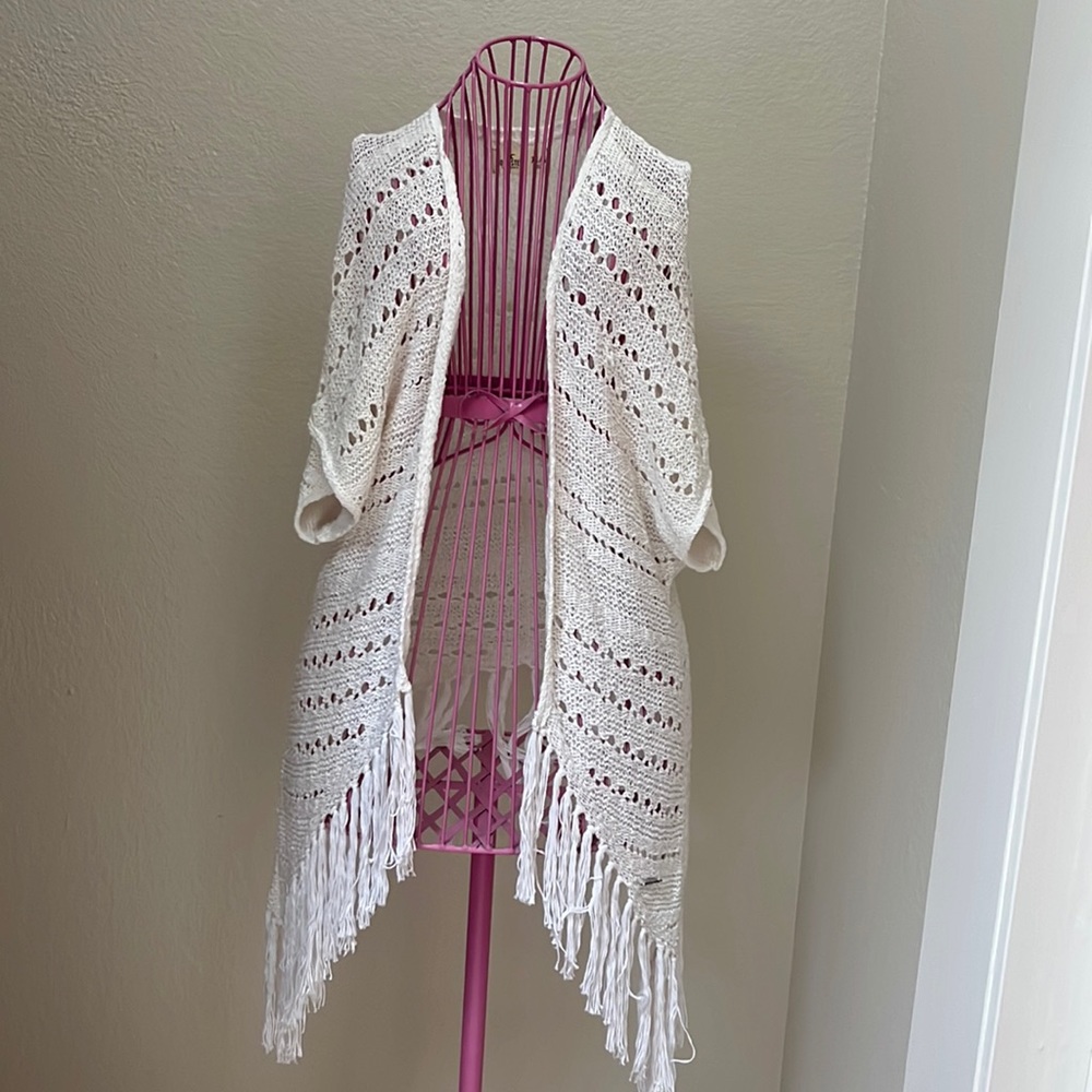 Hollister fringe, short sleeved mid length cardigan.
